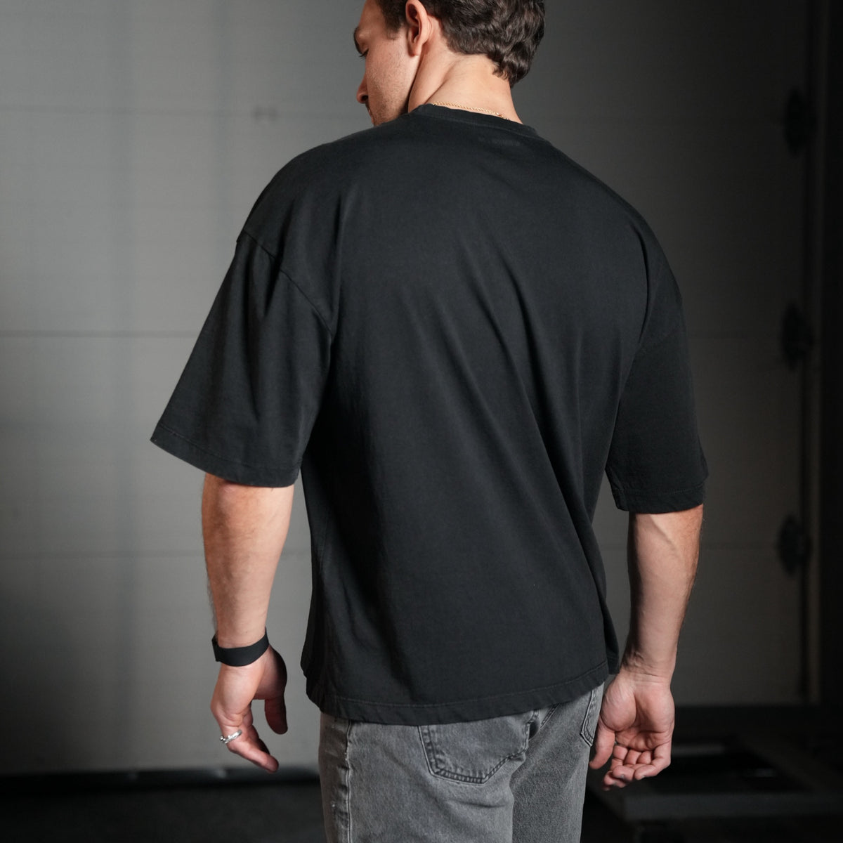 HERITAGE TEE - REPEAT / BLACK WASH