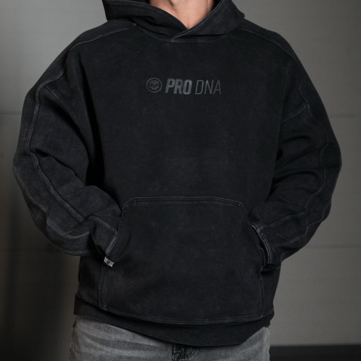 CORE HOODIE - BLACK WASH