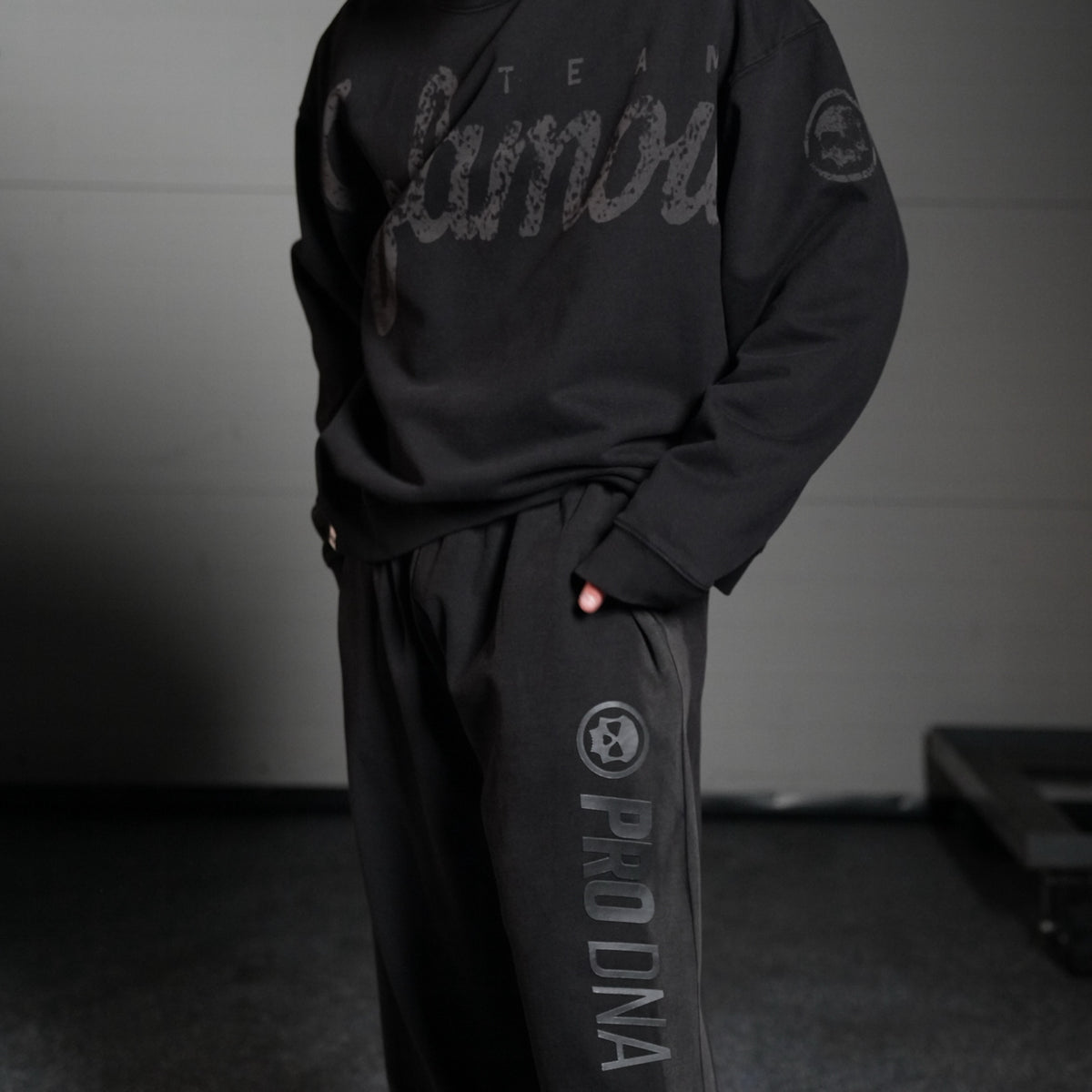 HERITAGE CREW - SCRIPT / BLACK WASH