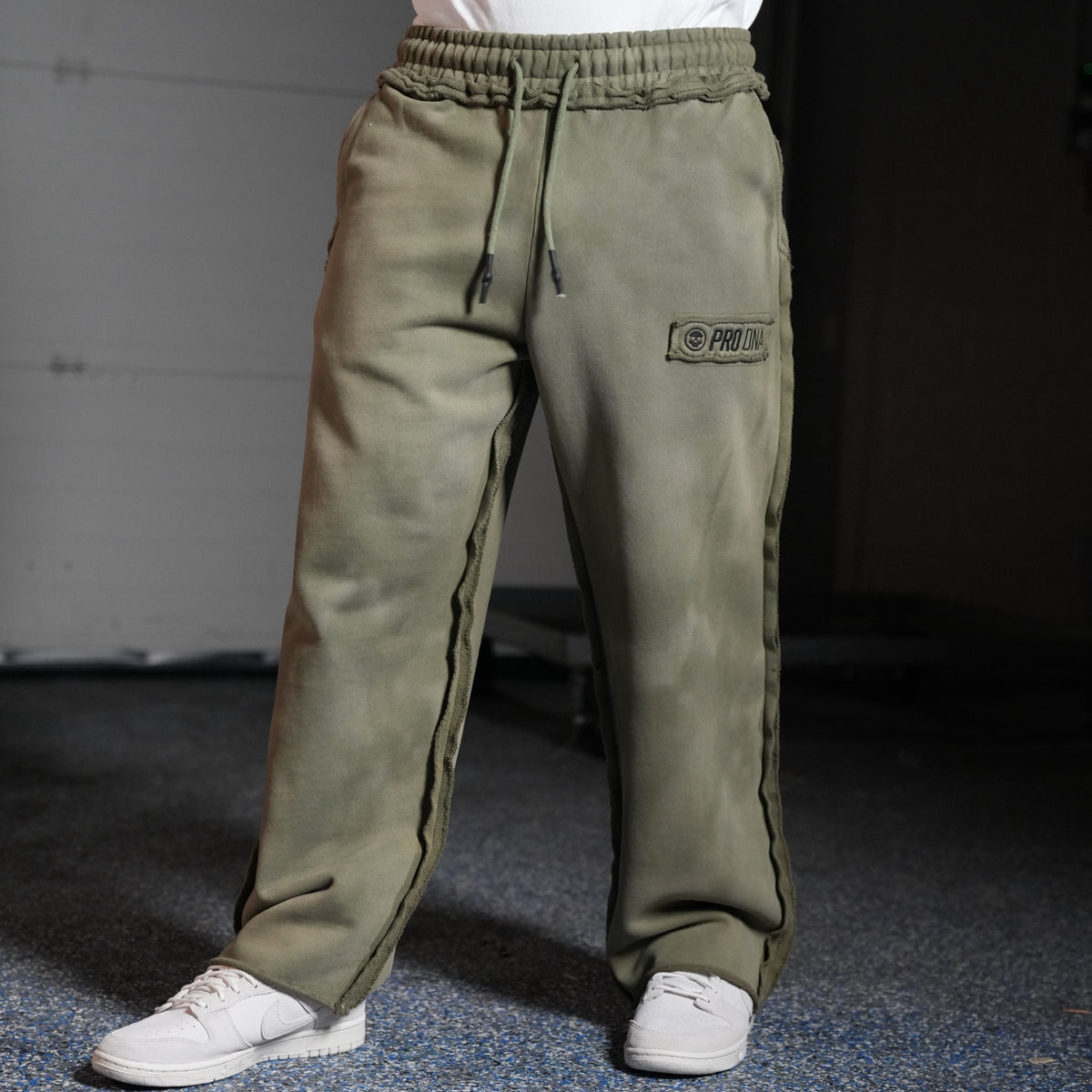FOUNDATION PANT - OLIVE WASH