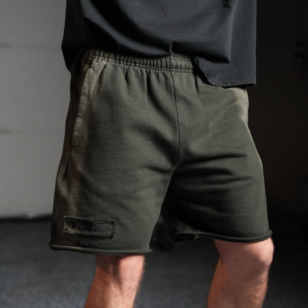 FOUNDATION SHORT - OLIVE WASH