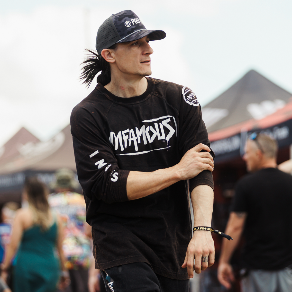 ACID WASH COTTON LONG SLEEVE - INFAMOUS HGTL