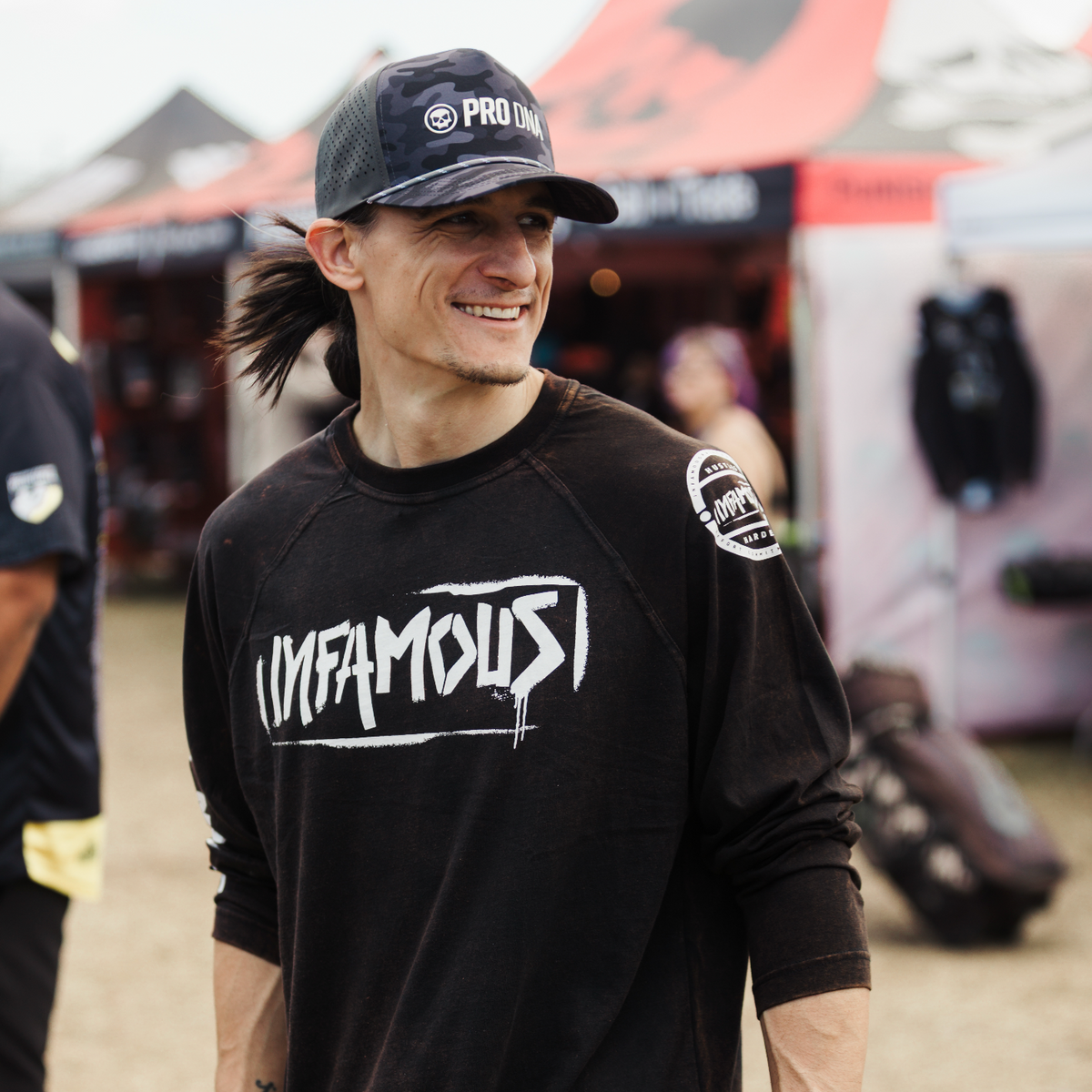 ACID WASH COTTON LONG SLEEVE - INFAMOUS HGTL