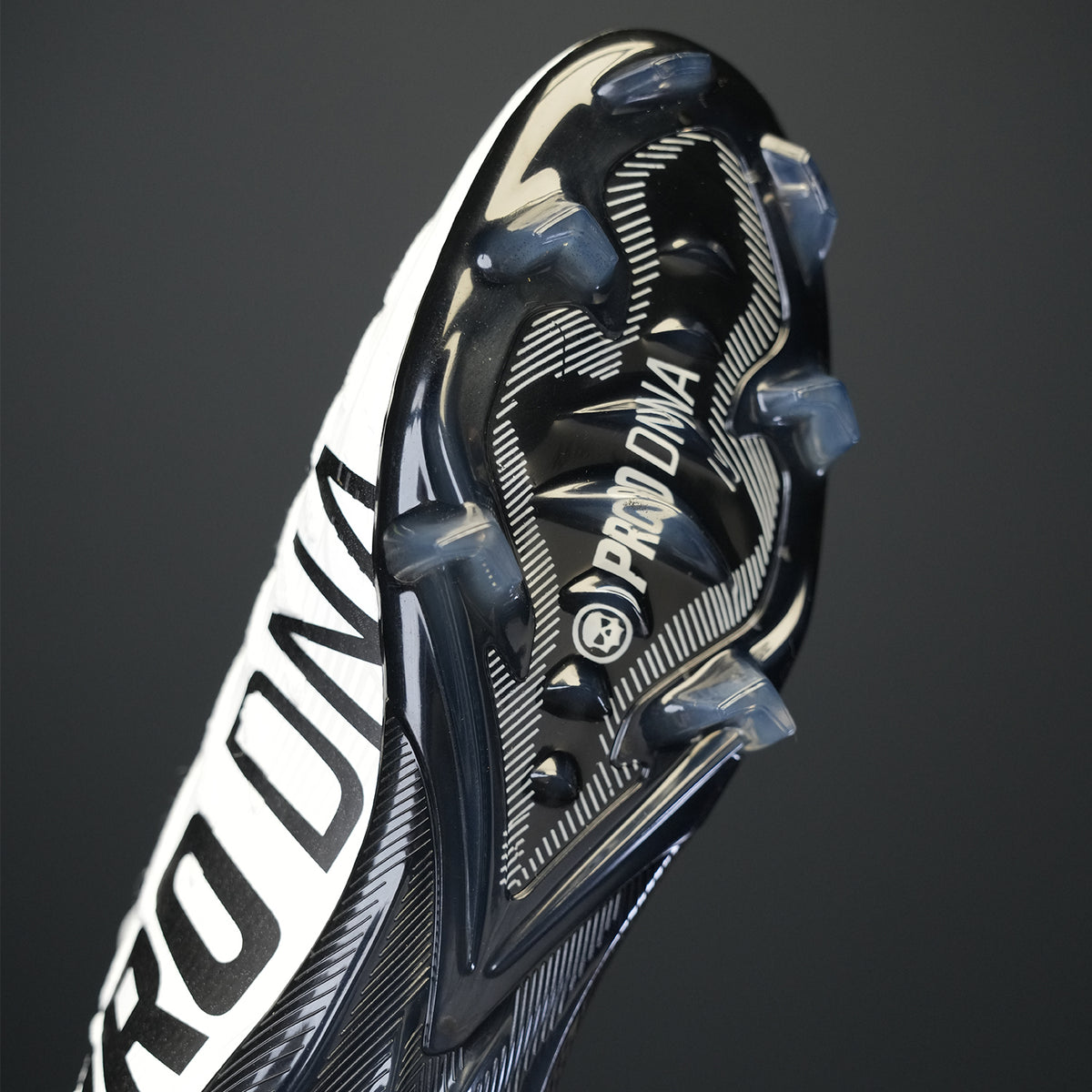 PRO DNA™ VOLTRAX CLEATS - WHITE